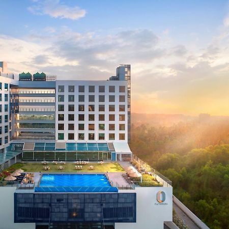 O By Tamara, Trivandrum Thiruvananthapuram Екстериор снимка The hotel's rooftop pool