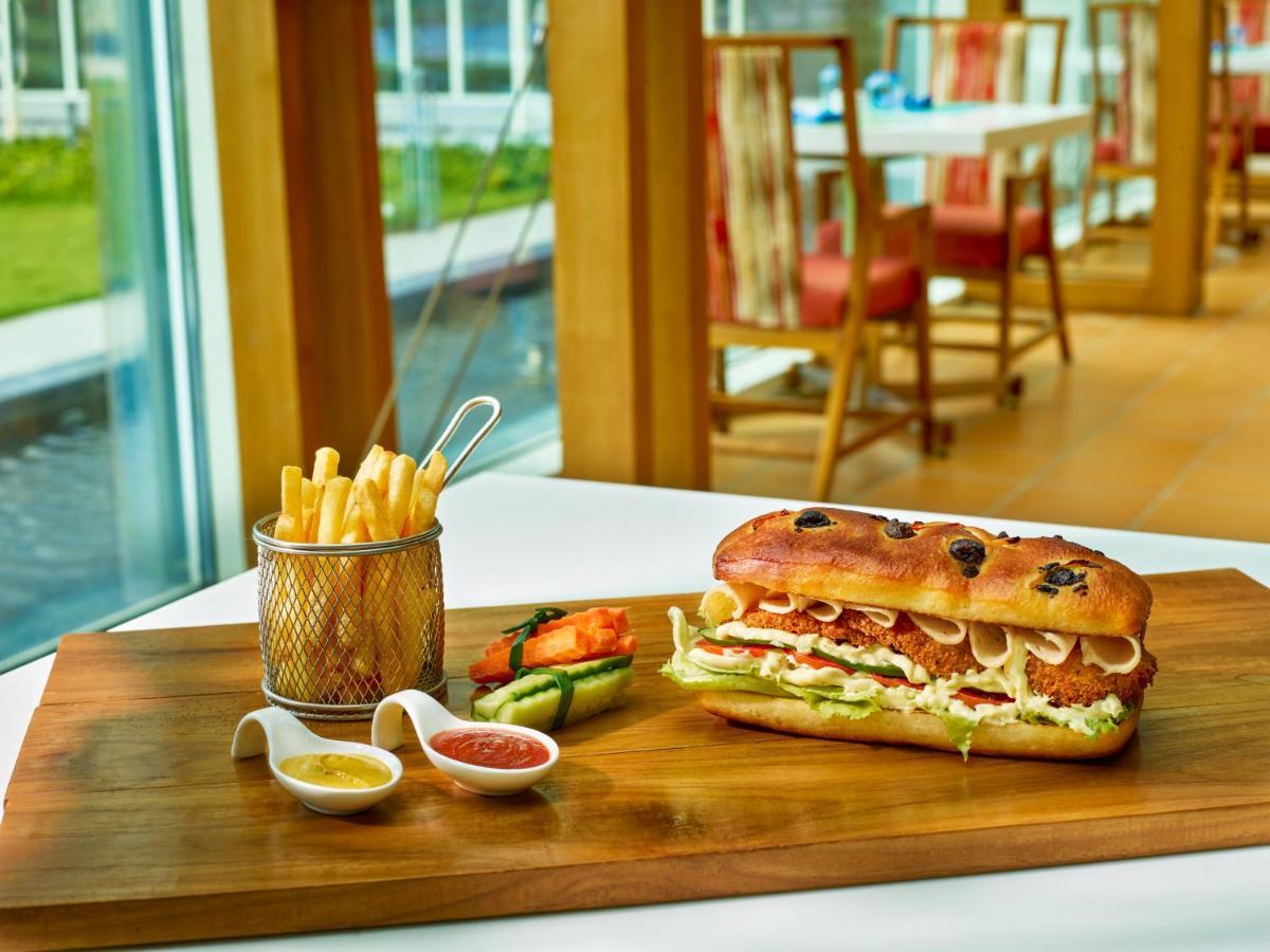 O By Tamara, Trivandrum Thiruvananthapuram Екстериор снимка A chicken sub
