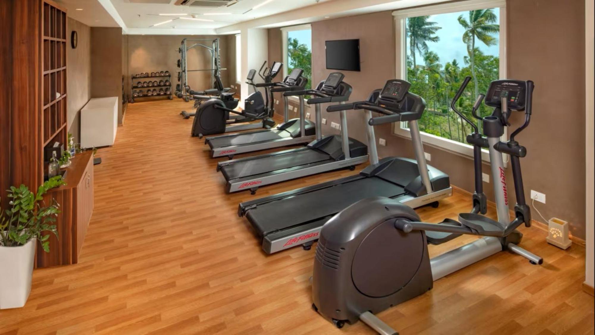 O By Tamara, Trivandrum Thiruvananthapuram Екстериор снимка The gym at the hotel