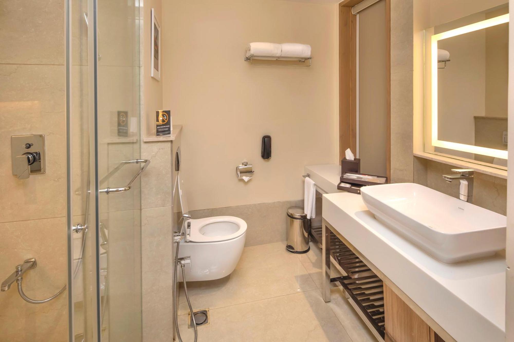 O By Tamara, Trivandrum Thiruvananthapuram Екстериор снимка Bathroom